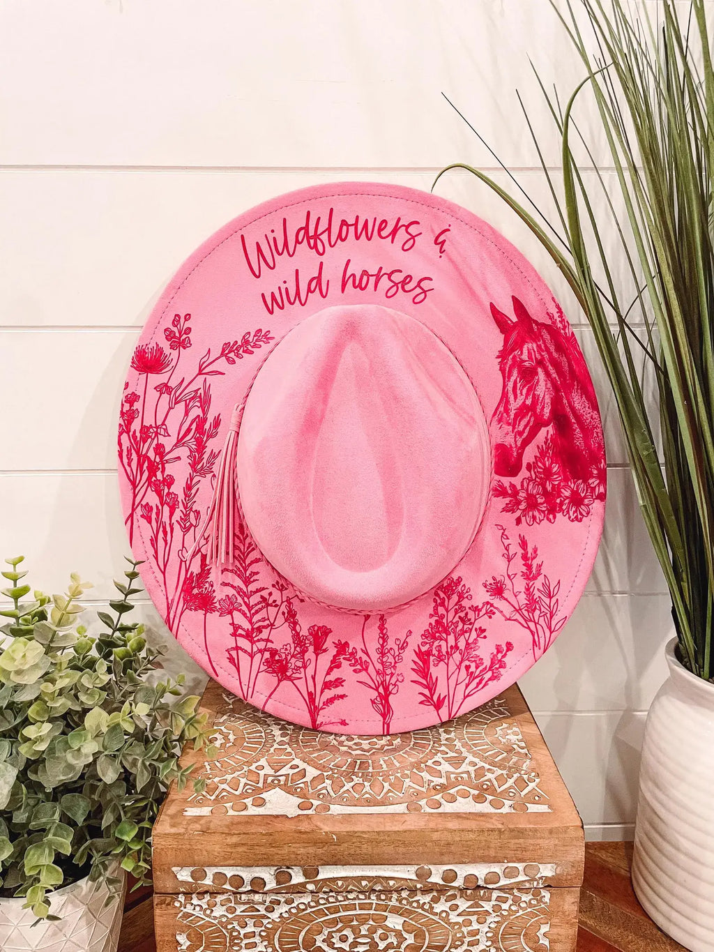 Engraved Wildflowers & Wild Horses Hat