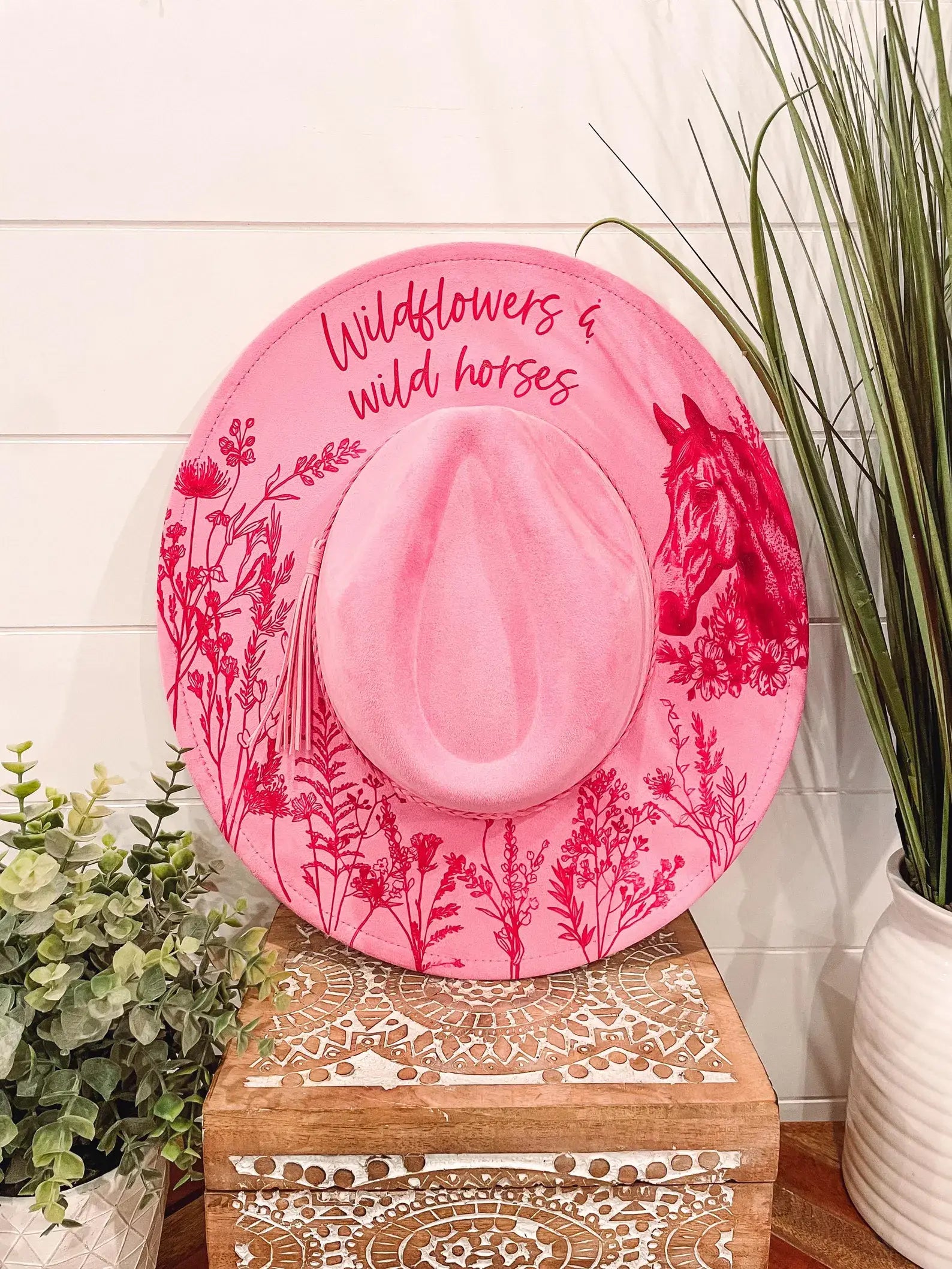 Engraved Wildflowers & Wild Horses Hat