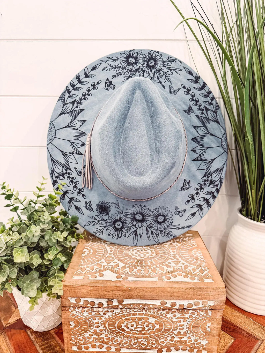 Engraved Floral Hat