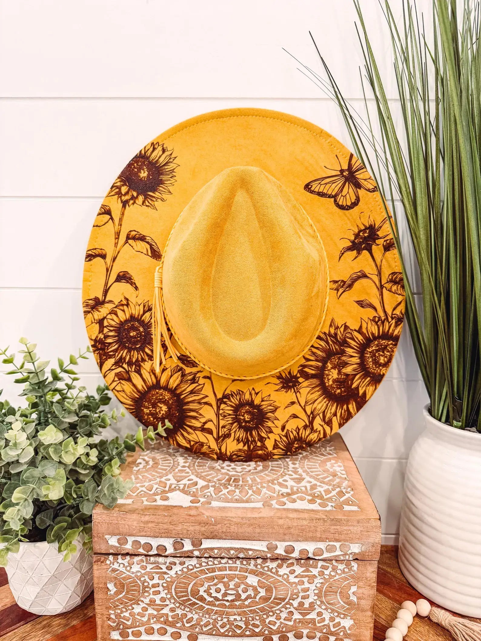 Engraved Floral Hat