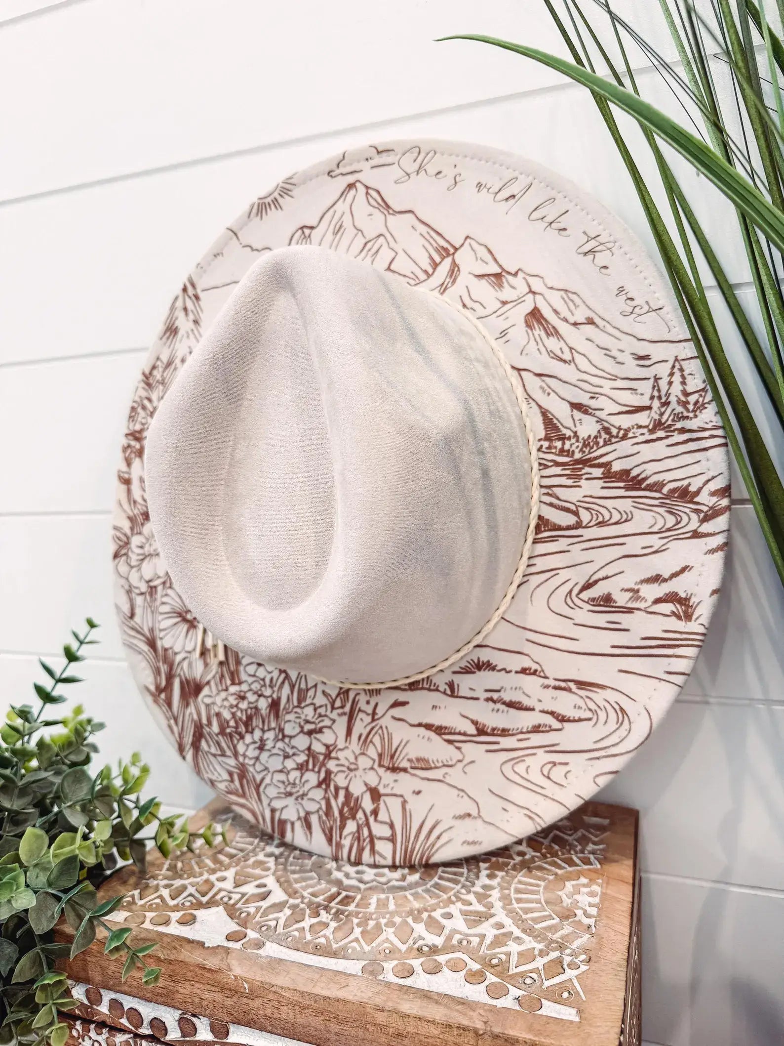 Engraved Floral Mountain Hat
