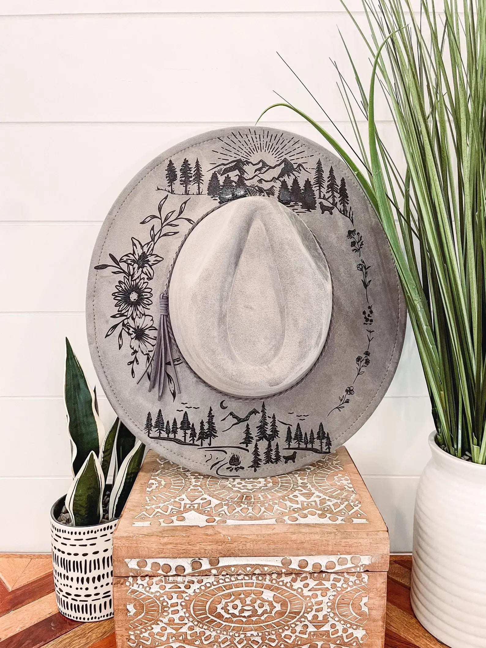 Engraved Floral Mountain Hat