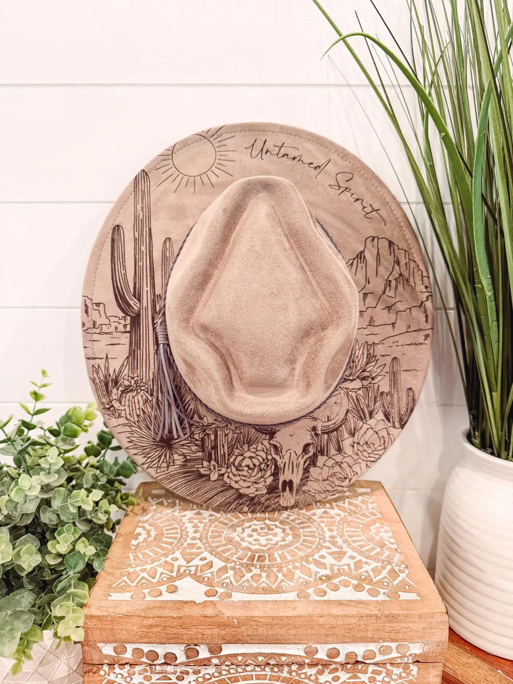 Desert Engraved Arrow Hat