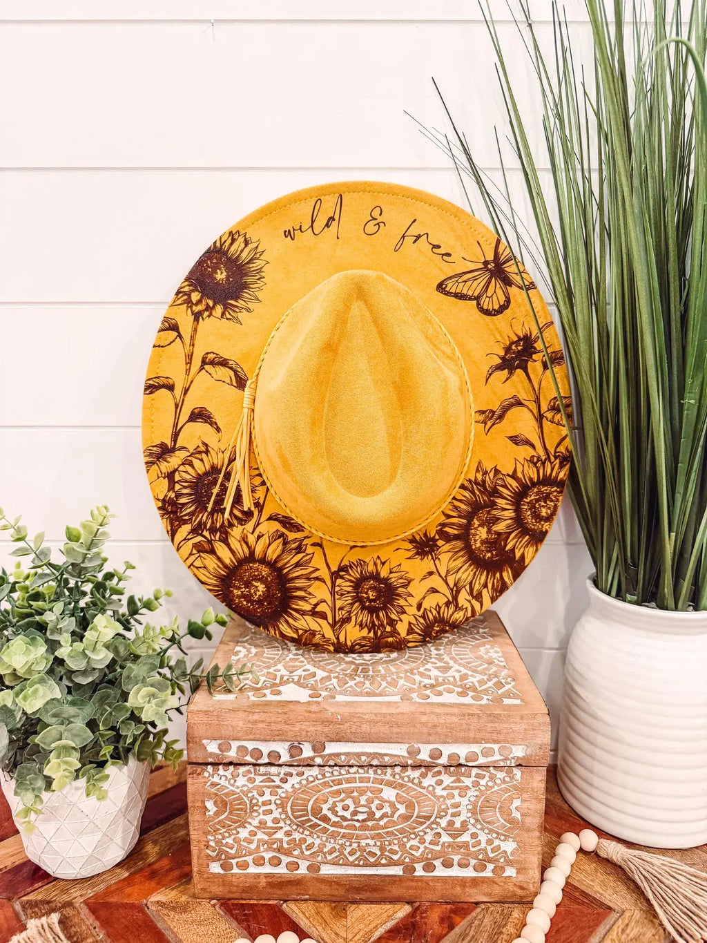 Engraved Floral Hat