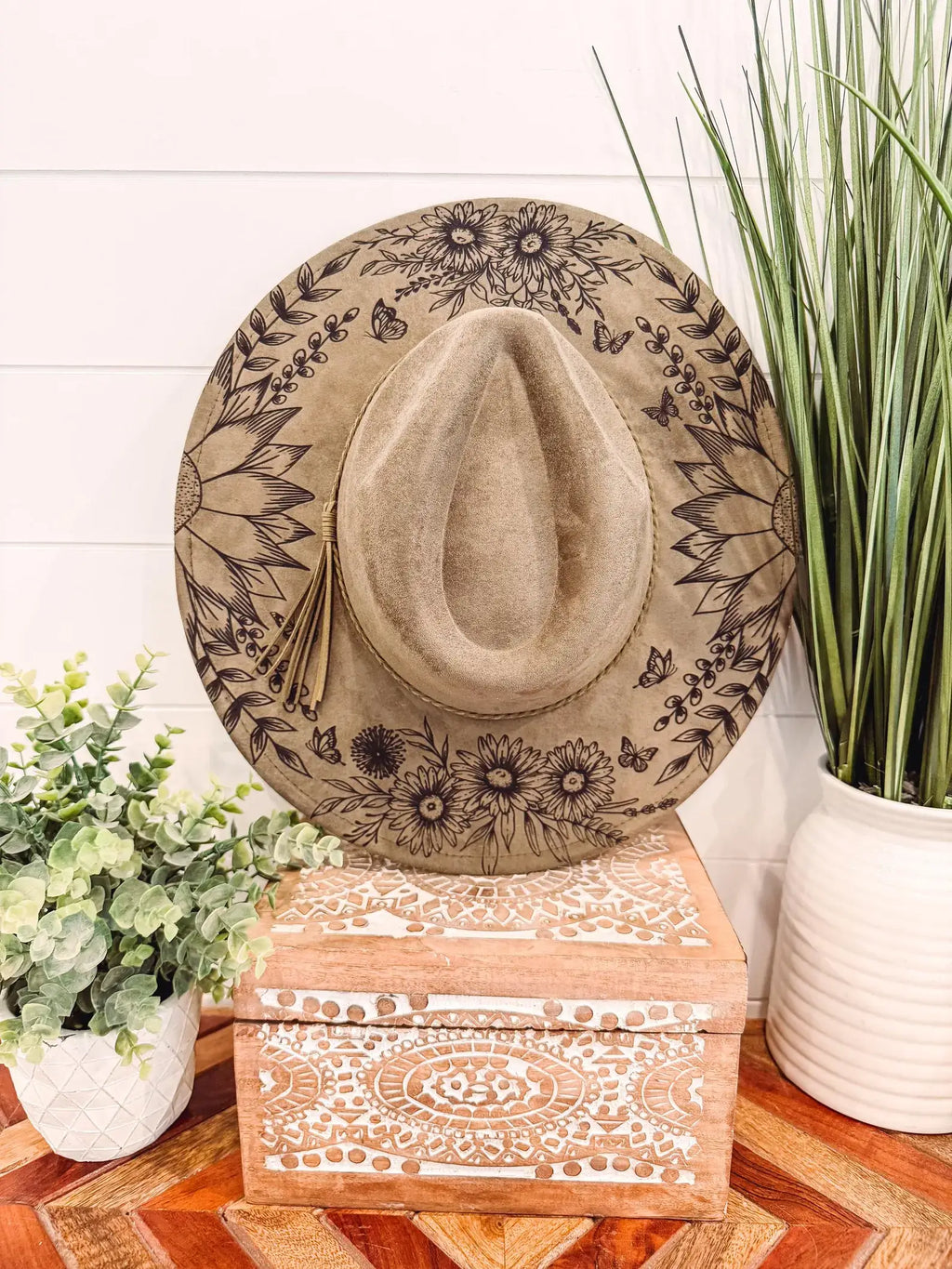 Engraved Floral Hat