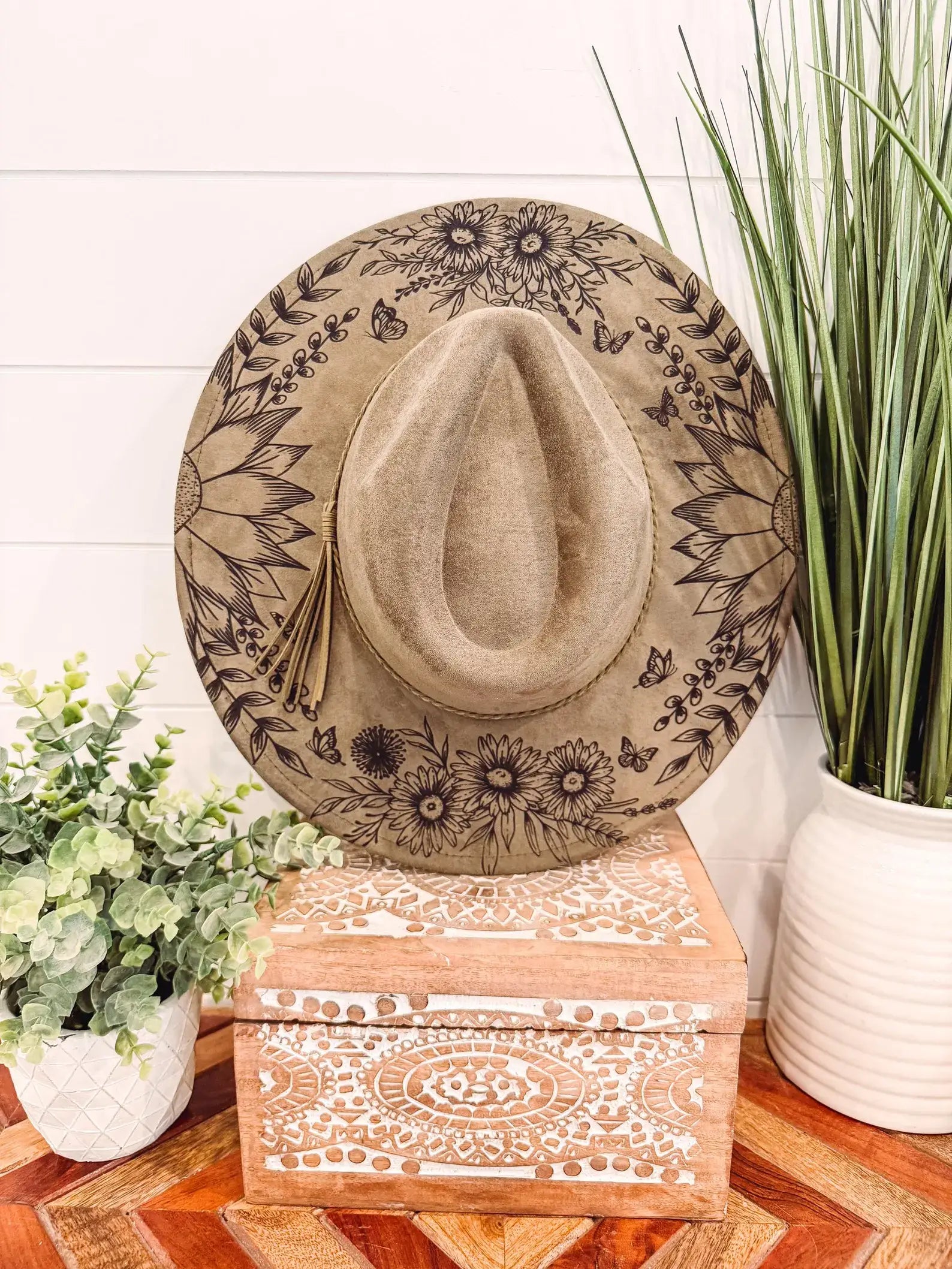 Engraved Floral Hat