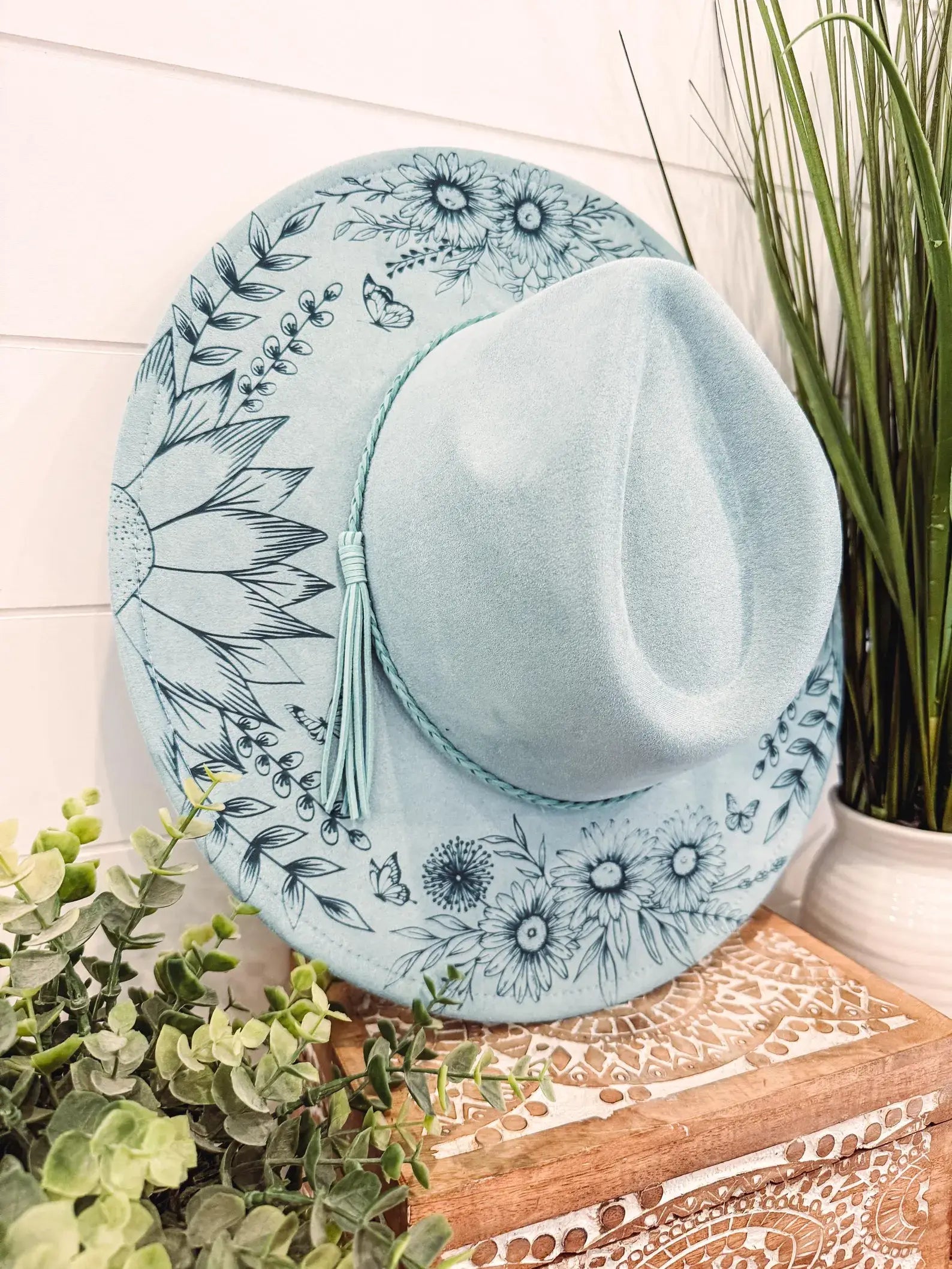 Engraved Floral Hat