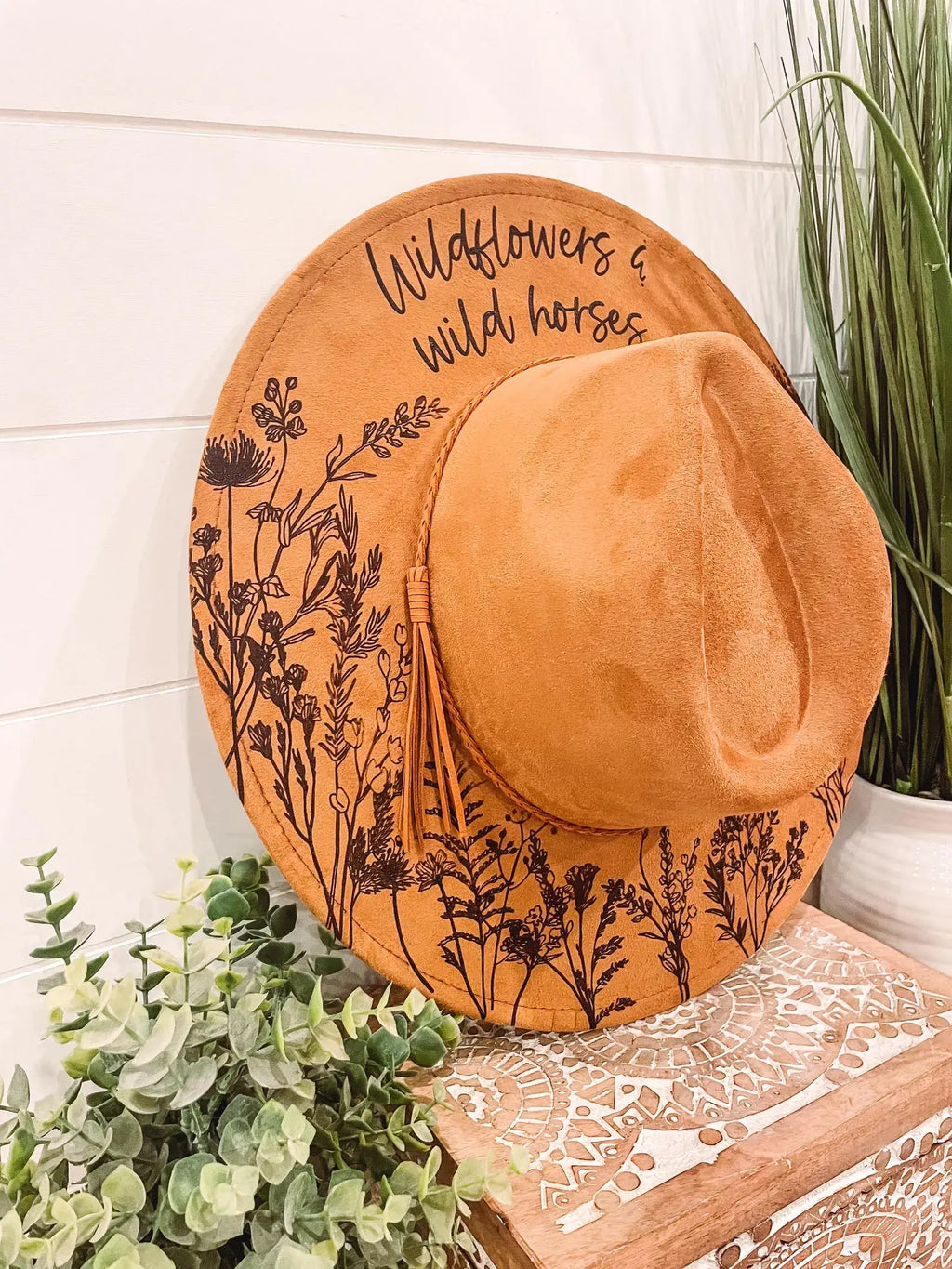 Engraved Wildflowers & Wild Horses Hat