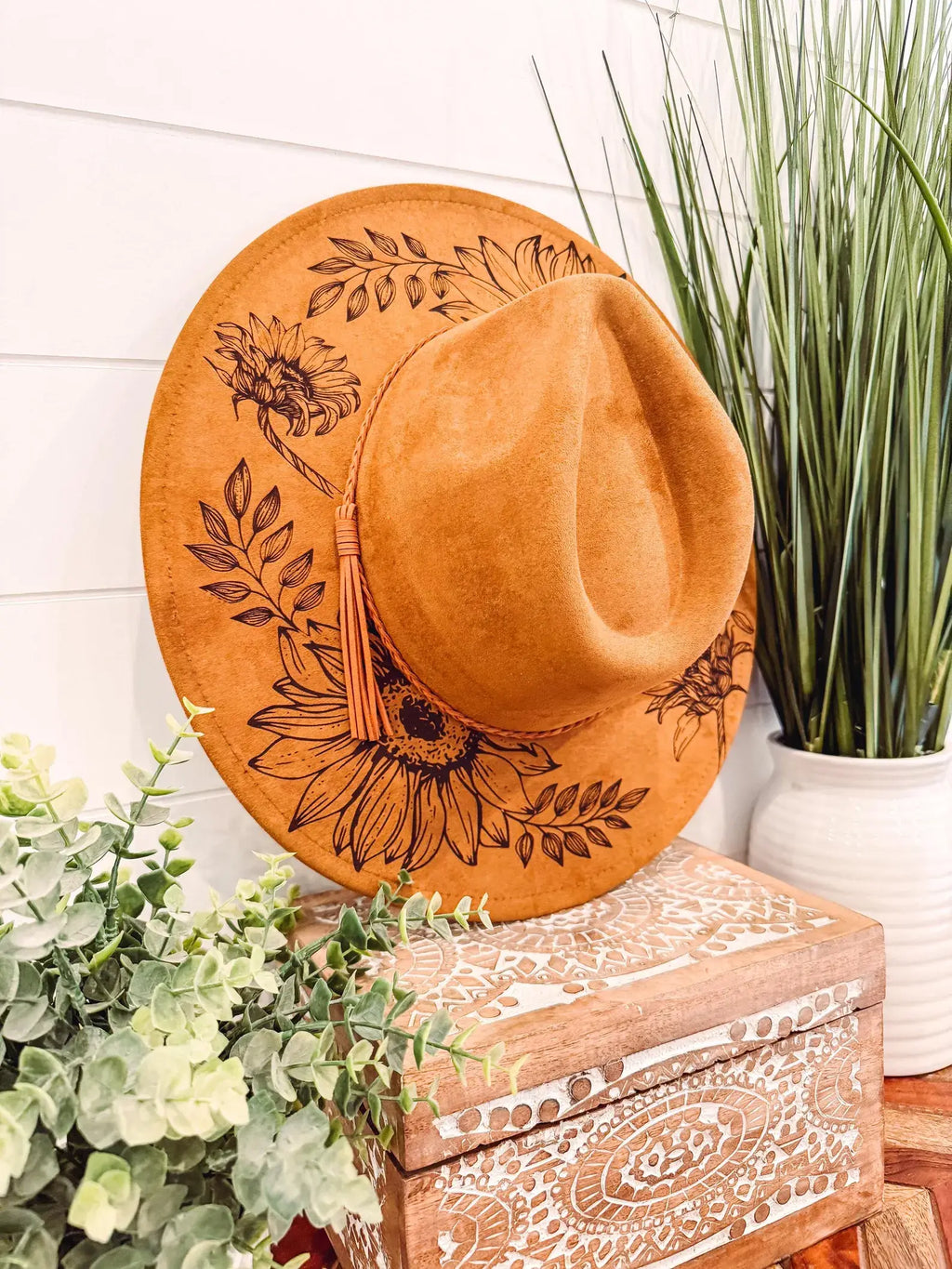 Engraved Floral Hat