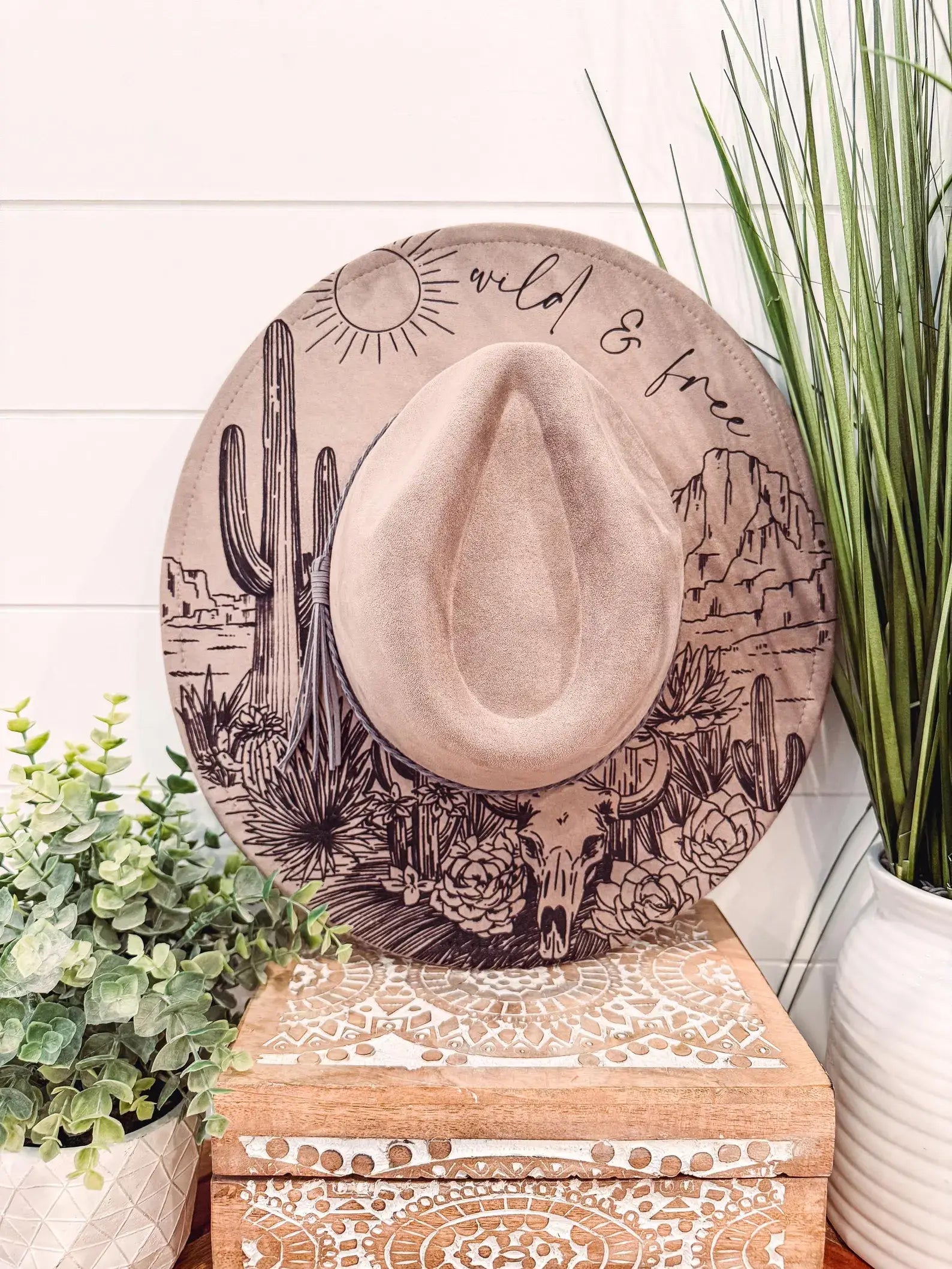 Engraved Desert Scene Hat