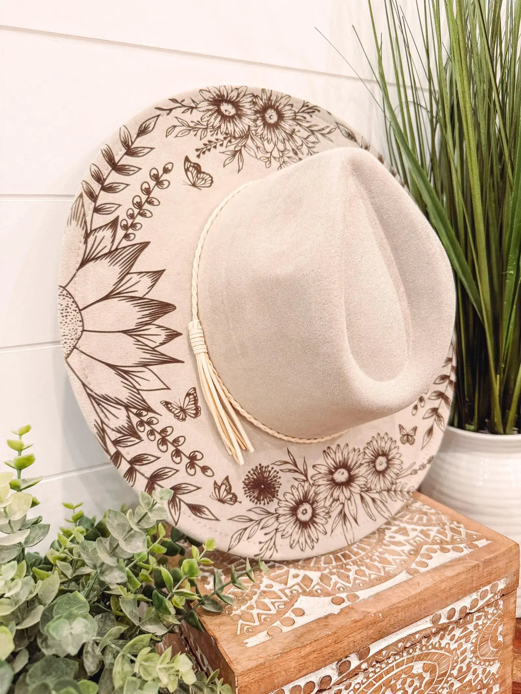 Engraved Floral Hat
