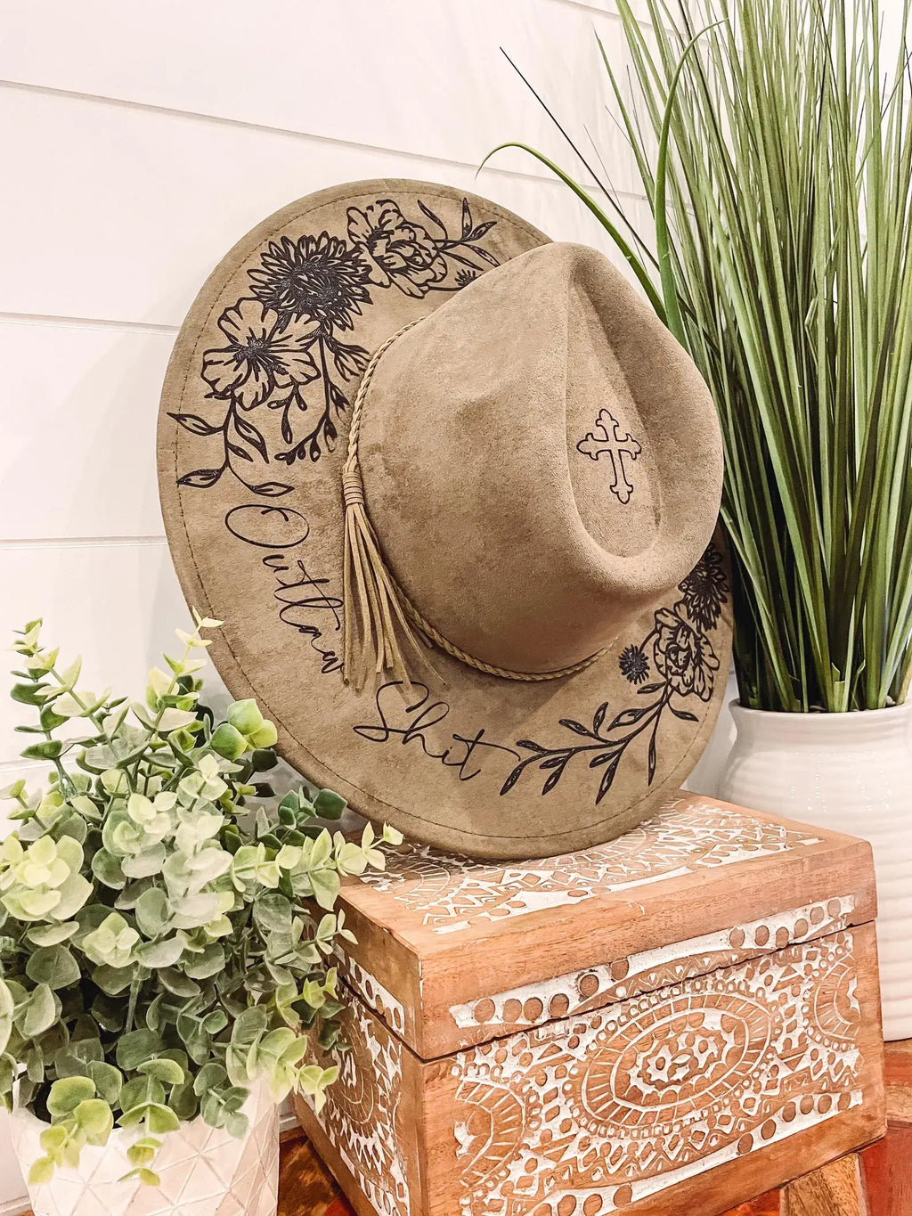 Engraved Floral Hat