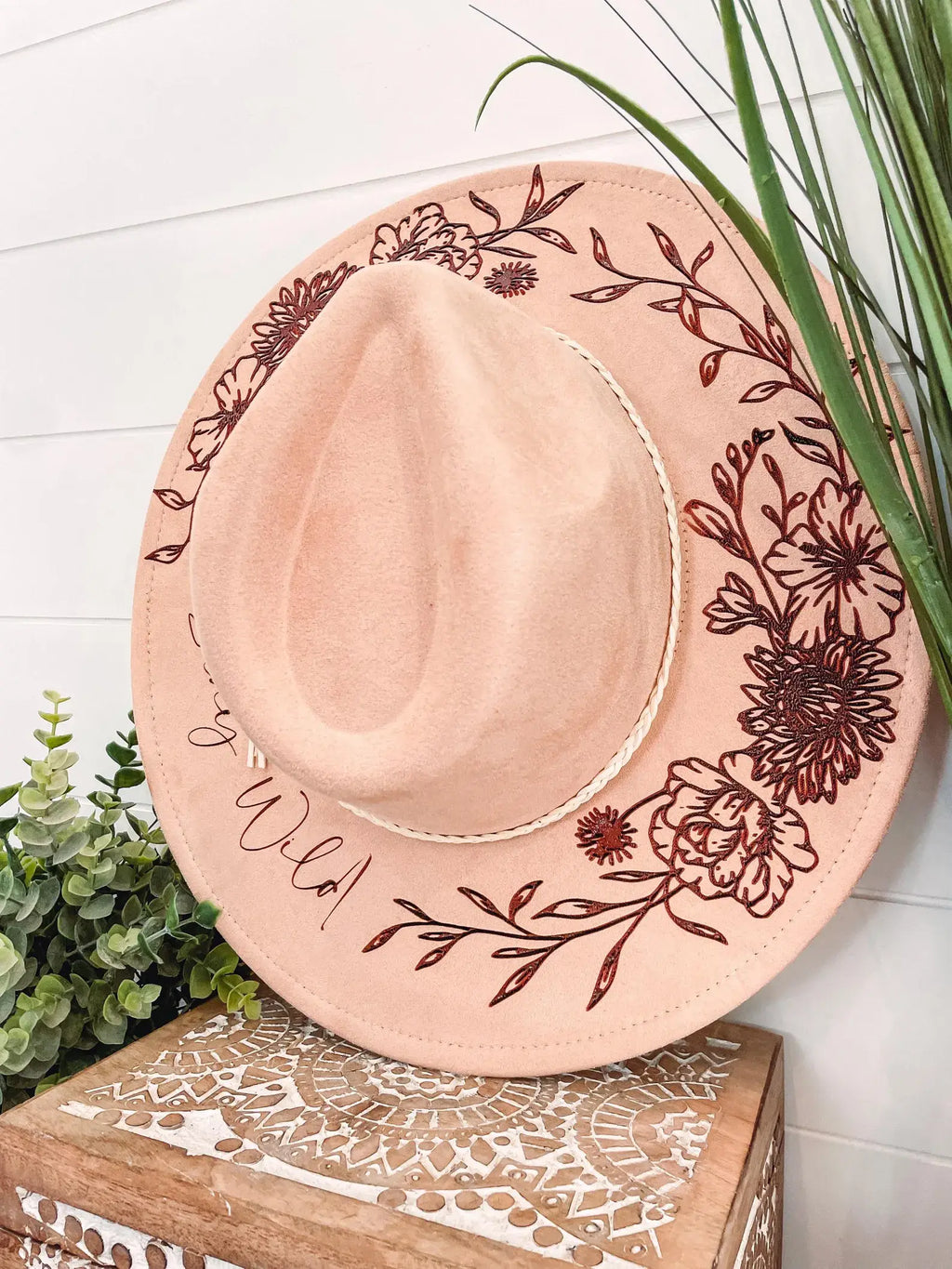 Engraved Floral Hat 1