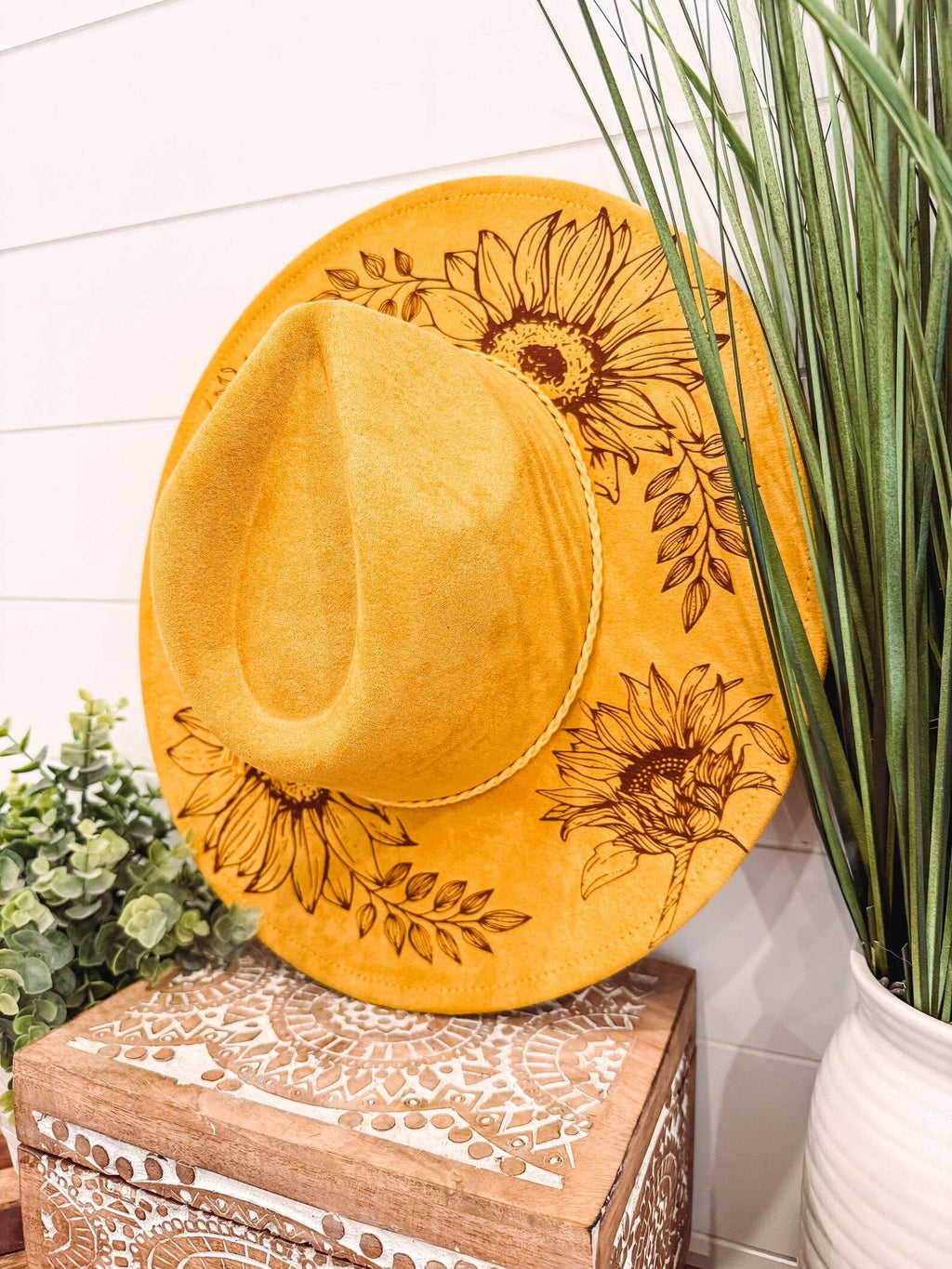 Engraved Floral Hat