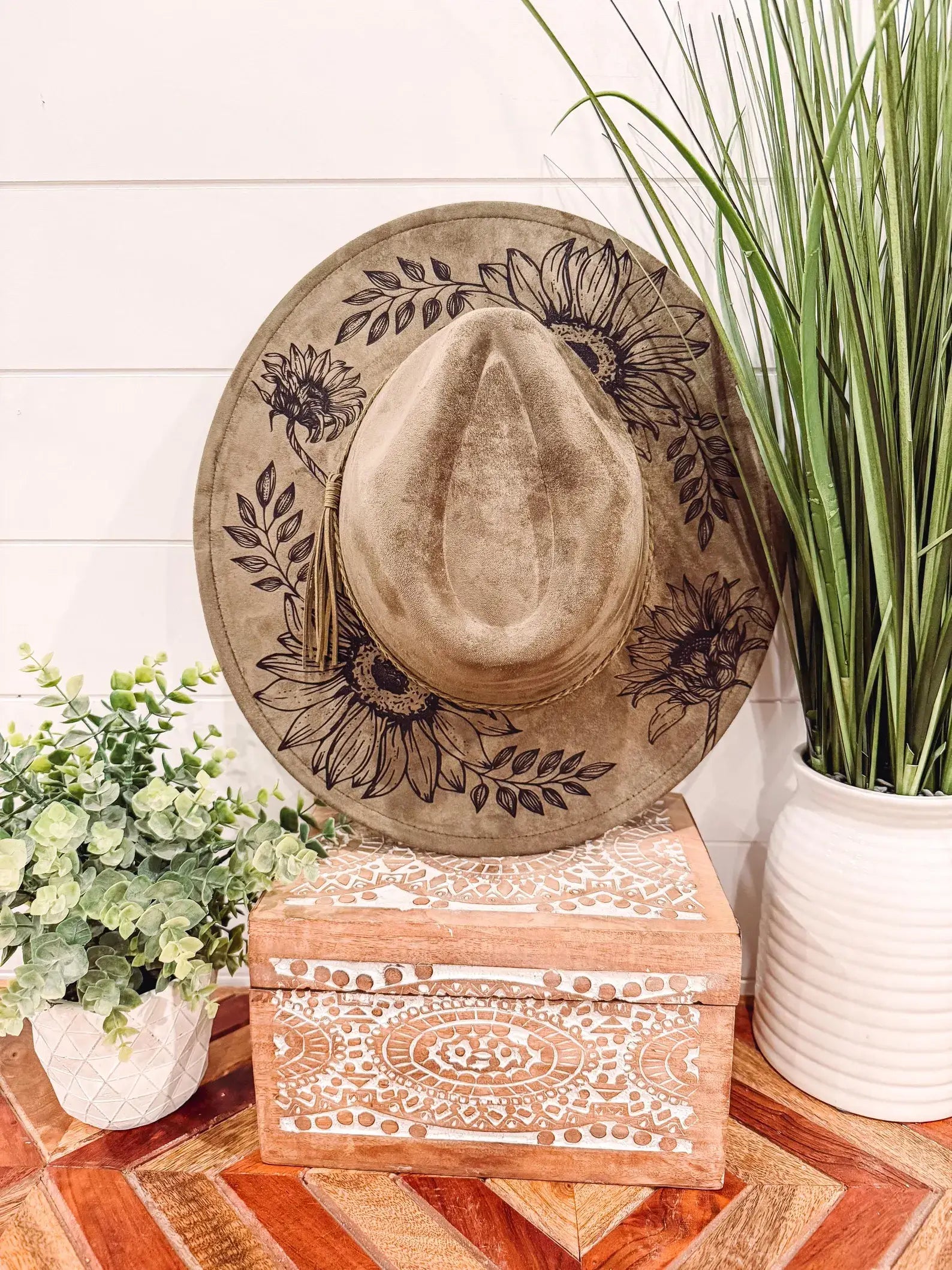 Engraved Floral Hat