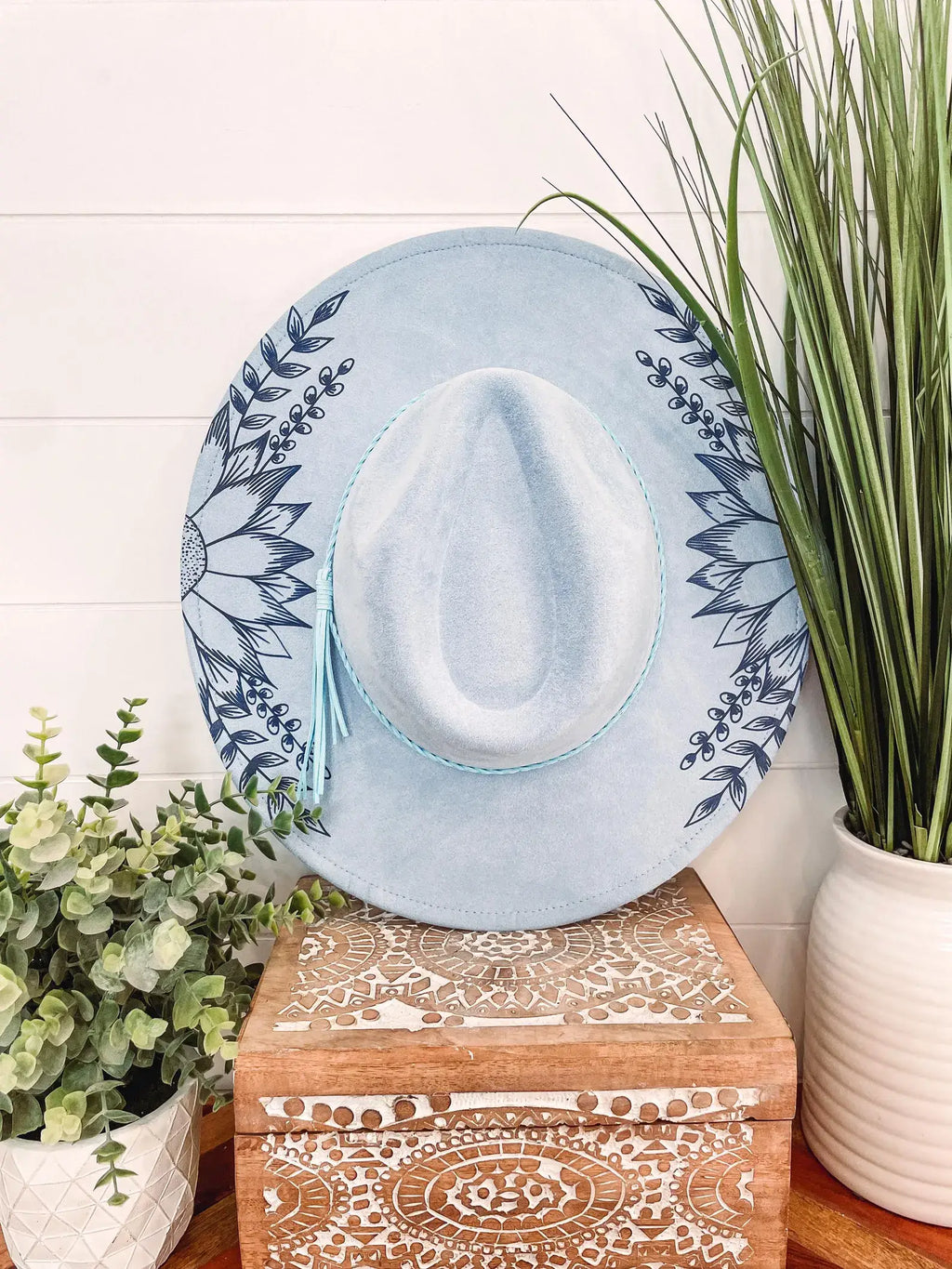 Engraved Floral Hat